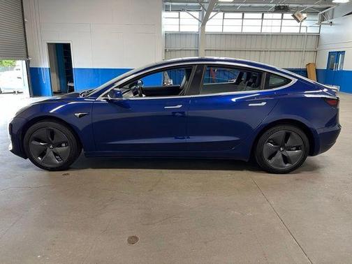 Deep Blue 2019 Tesla Model 3 Standard Range Plus