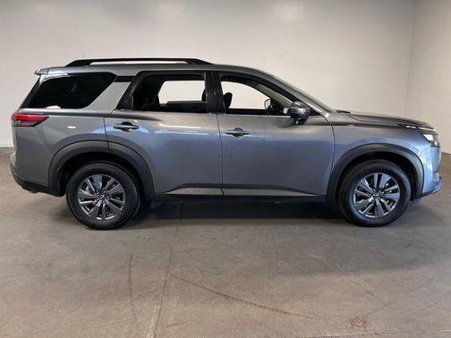Gun Metallic 2024 Nissan Pathfinder SV