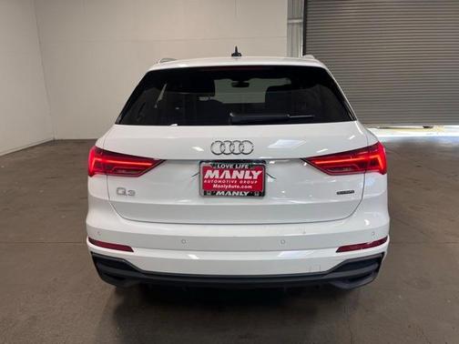 2025 Audi Q3 45 S line Premium