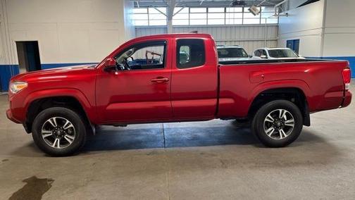 2016 Toyota Tacoma SR