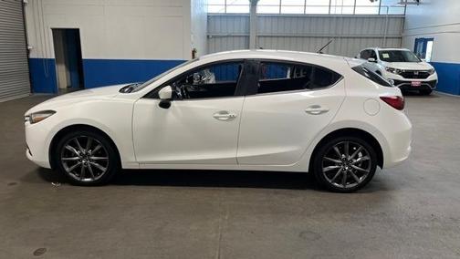2018 Mazda Mazda3 Touring