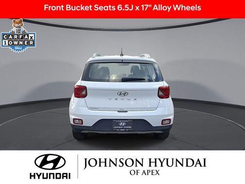 Lunar White 2024 Hyundai VENUE SEL