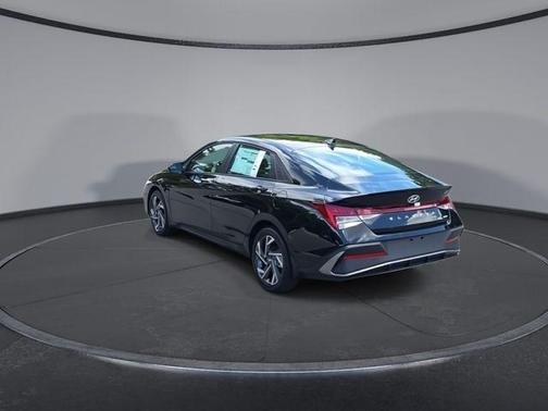 2025 Hyundai ELANTRA HEV SEL Sport
