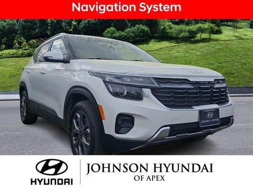 Snow White Pearl 2024 Kia Seltos S