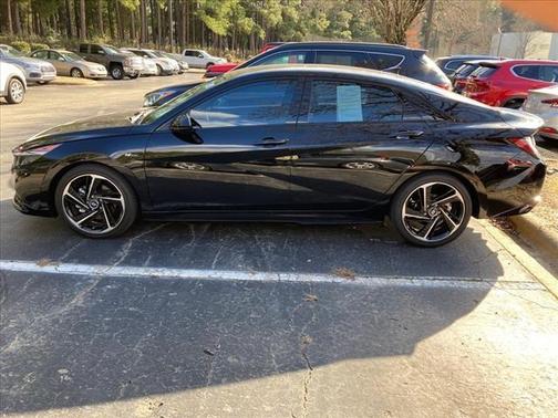 Photo 3 of 4 of 2021 Hyundai Elantra N Line