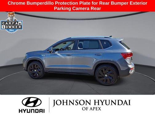 Platinum Gray Metallic 2024 Volkswagen Taos 1.5T SE