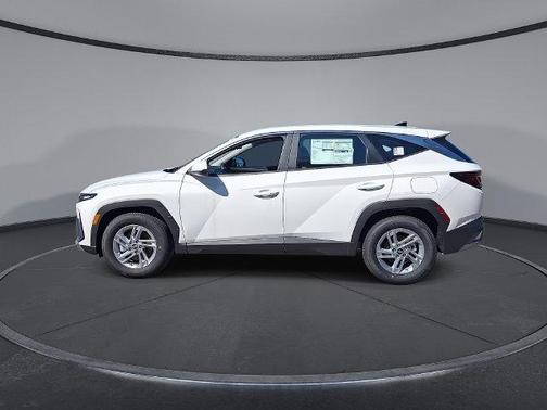 White Pearl 2026 Hyundai TUCSON SE