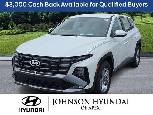 White Pearl 2026 Hyundai TUCSON SE