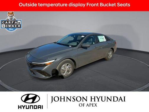 2025 Hyundai ELANTRA SE
