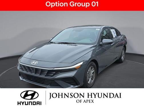 2025 Hyundai ELANTRA SE