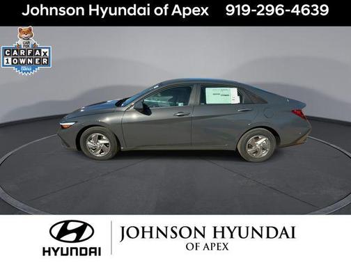 2025 Hyundai ELANTRA SE