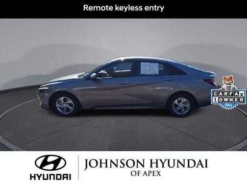 2023 Hyundai ELANTRA SE