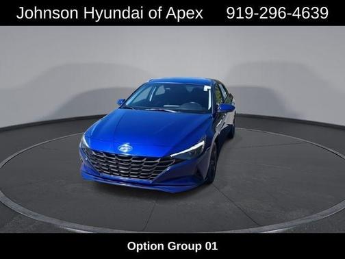 2022 Hyundai ELANTRA SEL