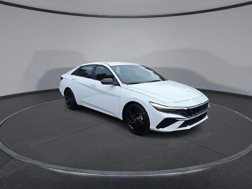 Serenity White Pearl 2026 Hyundai ELANTRA SEL Sport