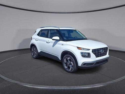 Lunar White 2026 Hyundai VENUE SEL