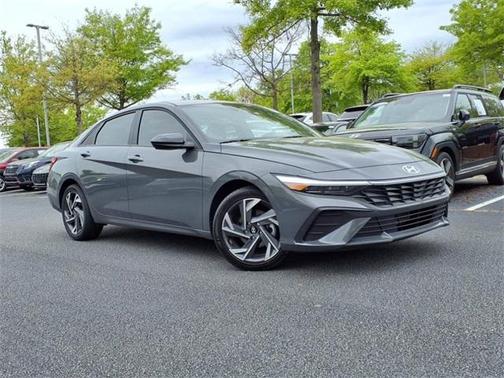 2025 Hyundai ELANTRA SEL Sport