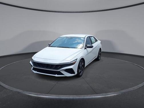 2025 Hyundai ELANTRA HEV SEL Sport