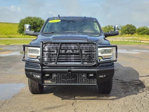 Photo 2 of 25 of 2021 RAM 3500 Laramie