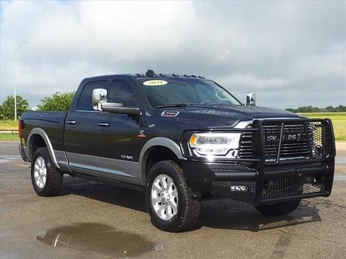 Photo 1 of 25 of 2021 RAM 3500 Laramie