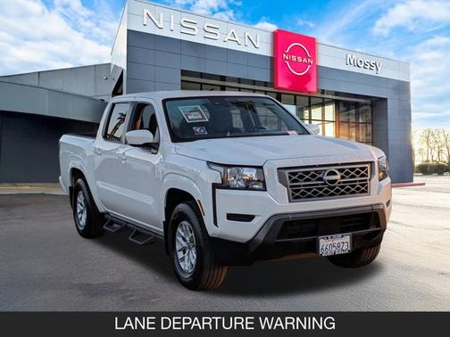 2024 Nissan Frontier SV