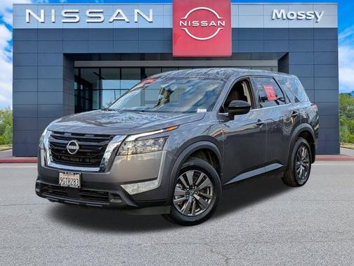 2024 Nissan Pathfinder S