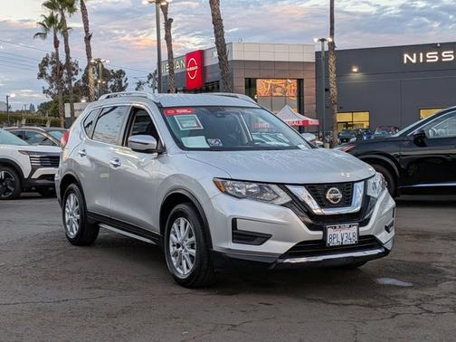 2020 Nissan Rogue SV