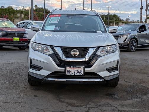2020 Nissan Rogue SV