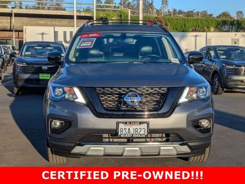 2020 Nissan Pathfinder SL