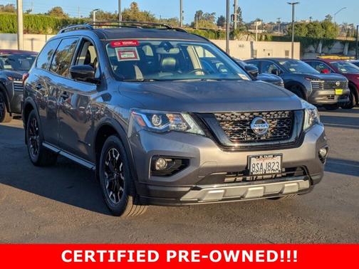 2020 Nissan Pathfinder SL