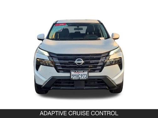 Everest White P 2026 Nissan Rogue SV