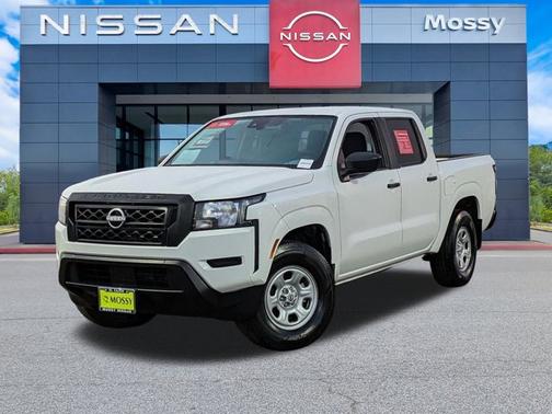 2022 Nissan Frontier S