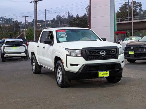 2022 Nissan Frontier S