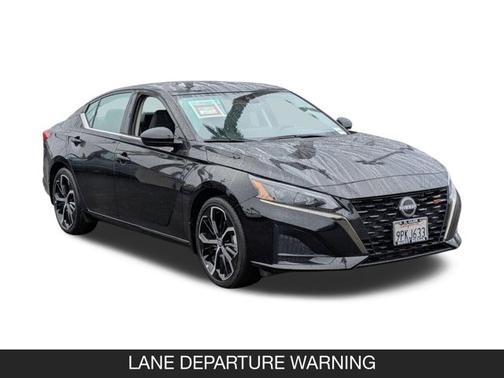 2025 Nissan Altima SR