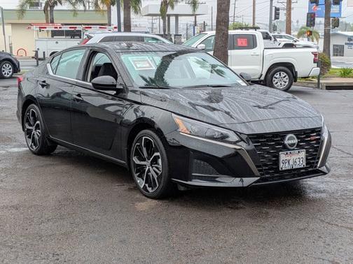 2025 Nissan Altima SR