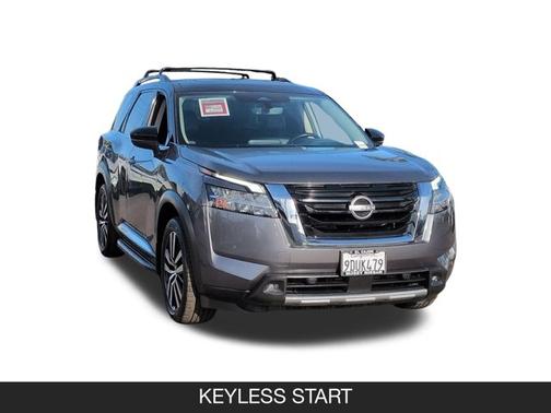2023 Nissan Pathfinder Platinum
