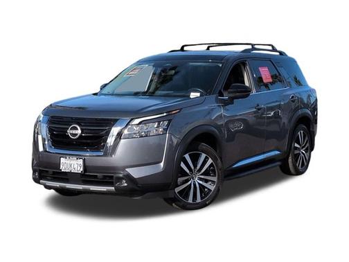 2023 Nissan Pathfinder Platinum