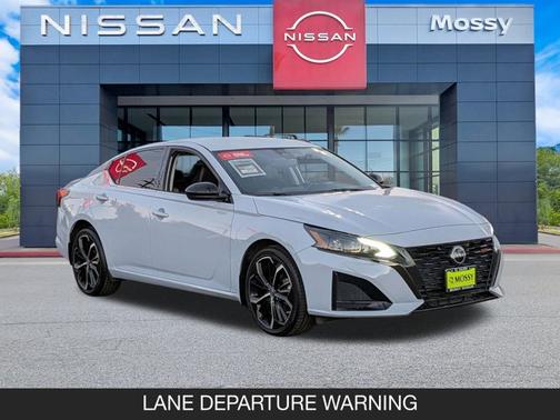 2023 Nissan Altima 2.5 SR