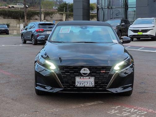 2025 Nissan Altima SR