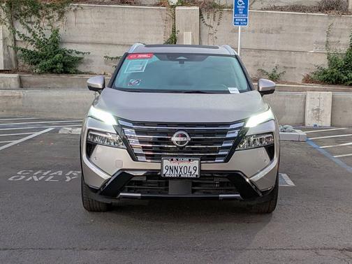 2024 Nissan Rogue Platinum