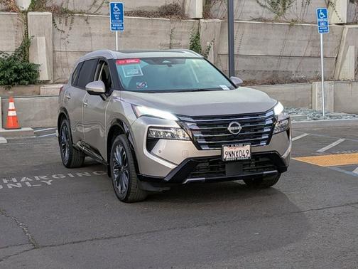 2024 Nissan Rogue Platinum