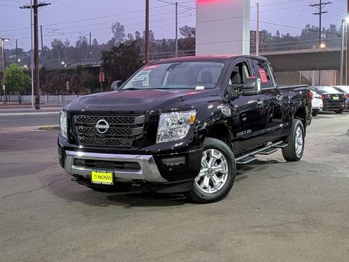 2024 Nissan Titan XD SV