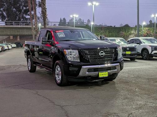 2024 Nissan Titan XD SV