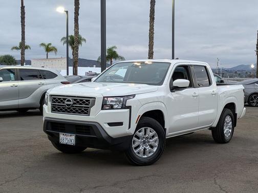 2022 Nissan Frontier SV