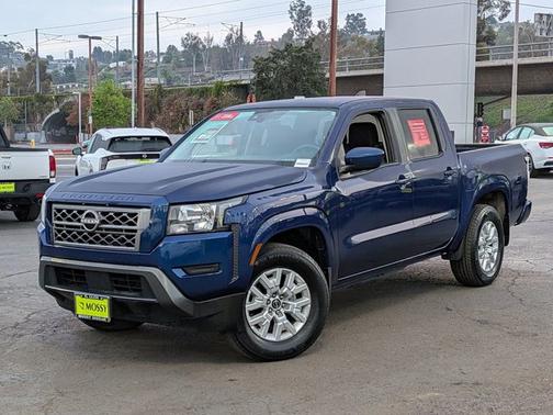 2022 Nissan Frontier SV