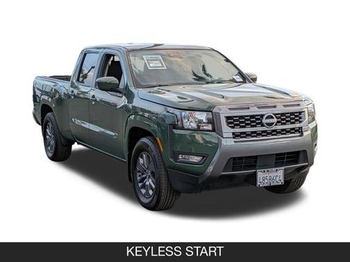 2025 Nissan Frontier SV