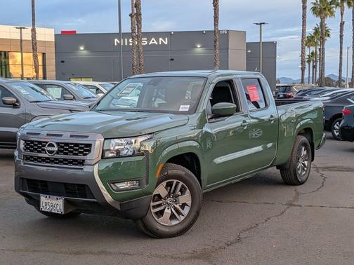 2025 Nissan Frontier SV