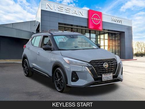 2021 Nissan Kicks SR