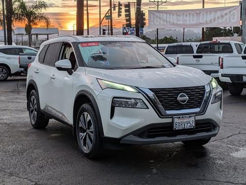 2021 Nissan Rogue SV