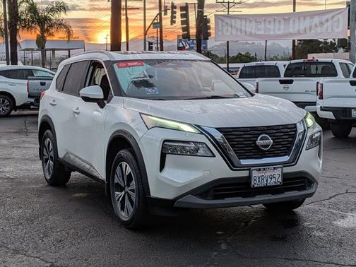 2021 Nissan Rogue SV