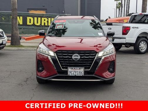 2022 Nissan Kicks SR
